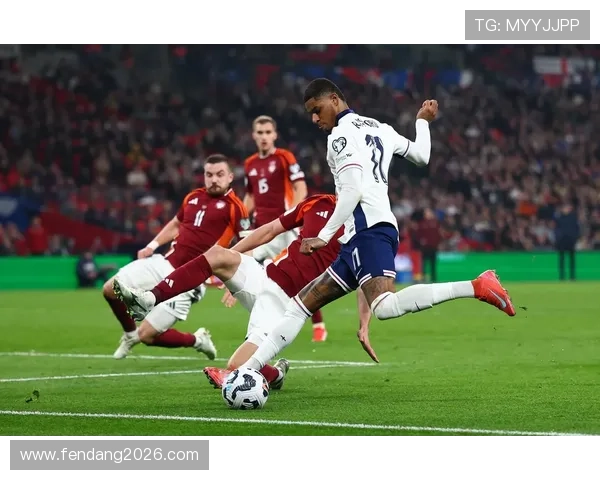 巴西与塞尔维亚在世界杯赛场上的历史交锋及其影响分析